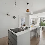 Veeve - Thoroughly Modern Maison * Parijs