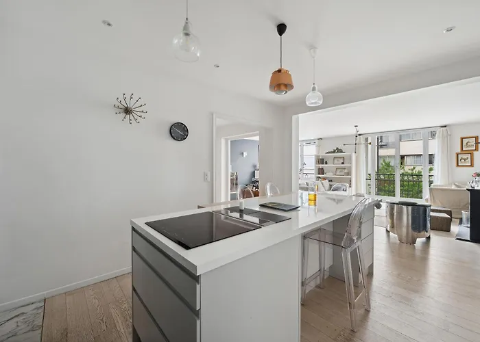 Veeve - Thoroughly Modern Maison * Paris