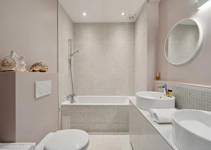 Veeve - Thoroughly Modern Maison